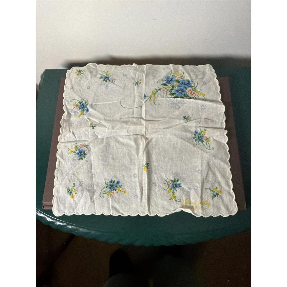 Vintage Linen Floral Scalloped Teatime Cottagecore Country Handkerchiefs Set of3